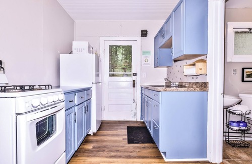 Lake Tomahawk Cabin | Adorable private home on the Minocqua Chain! Private dock and fireplace