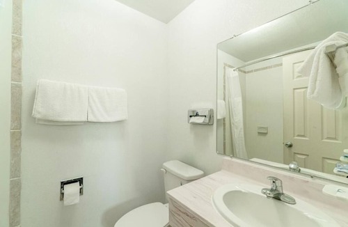 Boise City Hotel | Affordable Budget Room Perfect for Overnight Stays