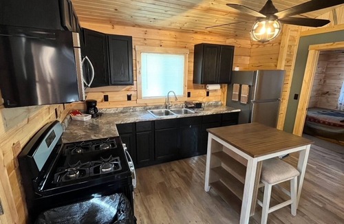 Eddyville Cabin | Afordable cozy cabin