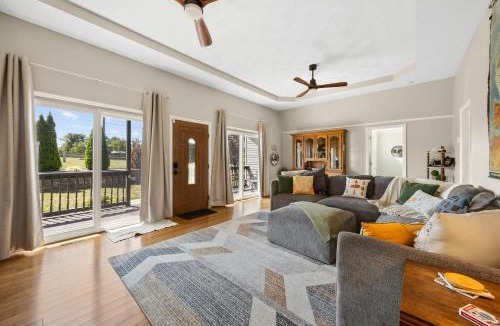 Taylorsville House | AFramed View in Kentucky