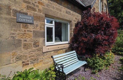 Lesbury Cottage | ALNSIDE COTTAGE, family friendly, with open fire in Alnmouth