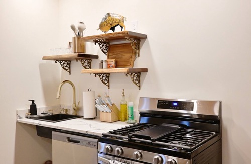 Madison House | Alterra:Slees 8,Steps to Main St,Serene
