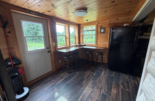 Long Lake House | Amazing 2-bedroom house in Alvin perfect for relaxing getaways