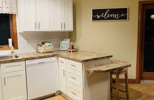 Merriweather House | Amazing Lakefront Rental with Sandy Beach