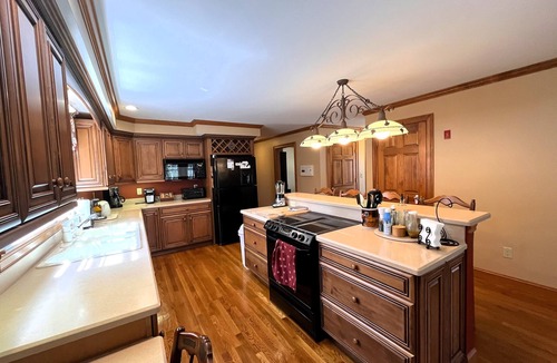 East Sandwich House | Amazing private 4 bdr 3.5 bth home. Private association beach,central AC,fire