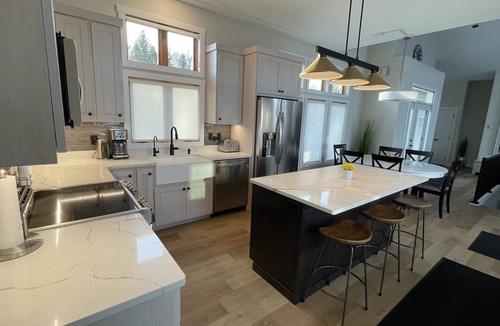 Alexandria House | Amazing Sunsets and Lake Quality