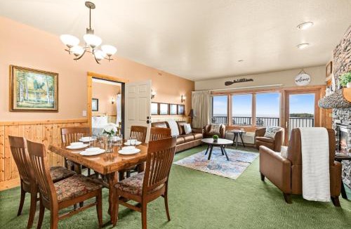 Two Harbors Apartment | Amazing Superior Lake View Condo and Heated Pools
