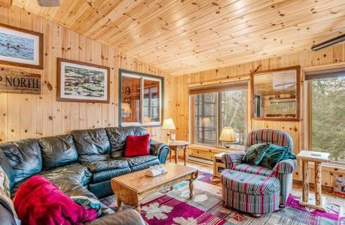 Lac du Flambeau House | Amber Lake Retreat