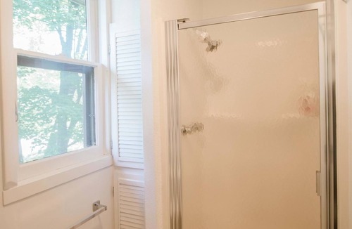 Central Lake Apartment | Amelia Room BW Boutique Hotel
