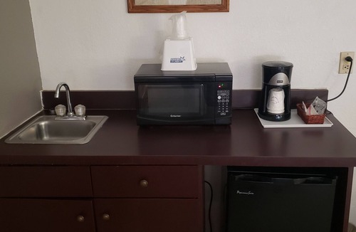 International Falls Hotel | Americas Best Value Inn & Suites International Falls