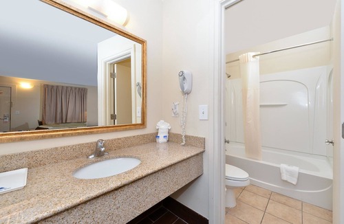 Talbot's Corner Hotel | Americas Best Value Inn Nashville Downtown