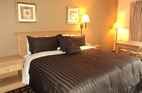 Talbot's Corner Hotel | Americas Best Value Inn Nashville Downtown