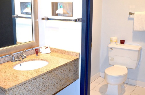 St. Cloud Hotel | Americas Best Value Inn & Suites St. Cloud