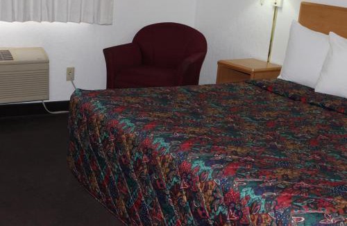 Grand Forks Hotel | Americas Best Value Inn Grand Forks