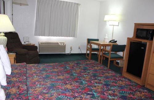 Grand Forks Hotel | Americas Best Value Inn Grand Forks