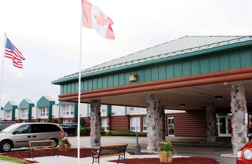 International Falls Hotel | AmericInn by Wyndham International Falls