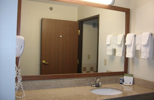 Thief River Falls Hotel | AmericInn by Wyndham Thief River Falls