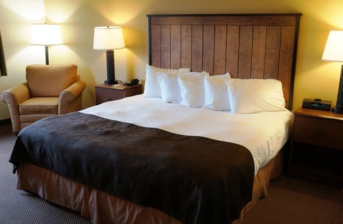 Two Harbors Hotel | AmericInn by Wyndham Two Harbors Near Lake Superior