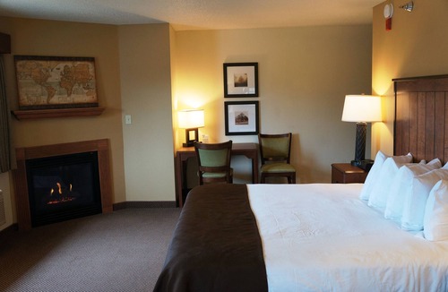 Two Harbors Hotel | AmericInn by Wyndham Two Harbors Near Lake Superior
