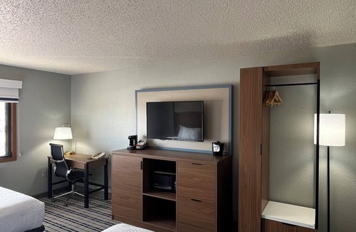 Cloquet Hotel | AmericInn by Wyndham Cloquet