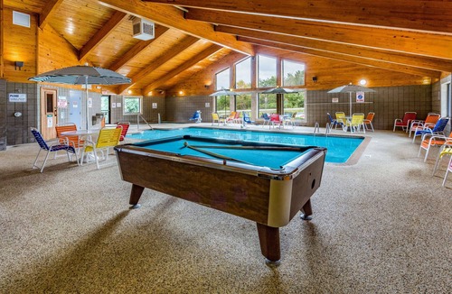 Proctor Hotel | AmericInn by Wyndham Duluth South Black Woods Event Center