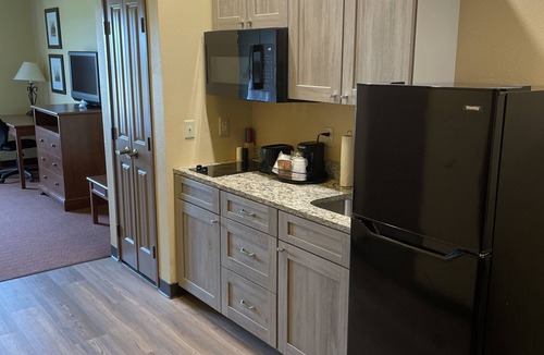 Fargo Hotel | AmericInn by Wyndham Fargo Medical Center