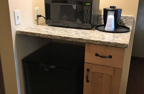 Fargo Hotel | AmericInn by Wyndham Fargo Medical Center