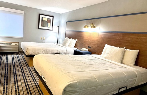 Frankfort Hotel | AmericInn by Wyndham Frankfort IN