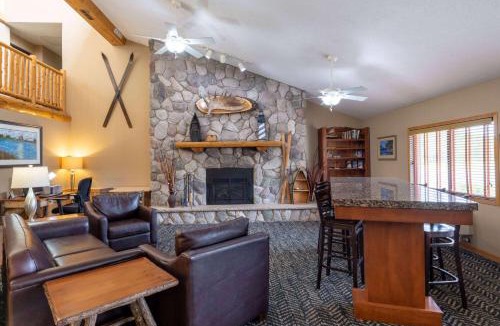 Two Harbors Hotel | AmericInn by Wyndham Two Harbors Near Lake Superior
