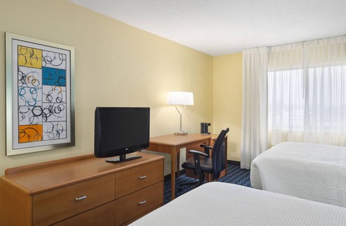 Grand Forks Hotel | AmeriVu Inn and Suites Grand Forks