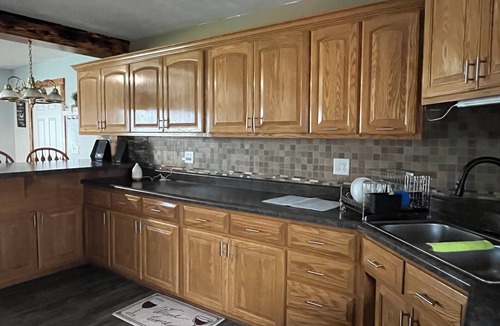 Topeka House | Amish Alley Guesthouse,no cleaning fee,near TLA