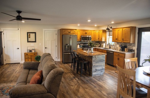Dover House | Amish Country Cottage Sugarcreek