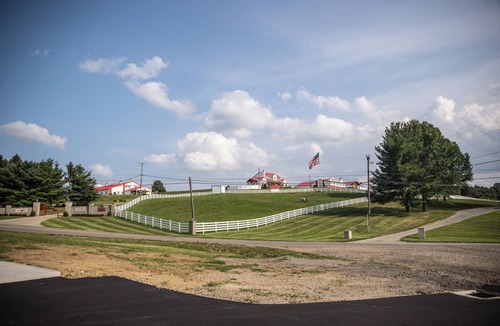 Dover House | Amish Country Cottage Sugarcreek