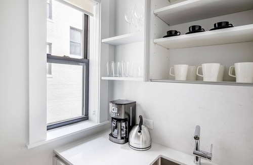 Brighton Apartment | Ample Allston 2BR w/W/D in basement