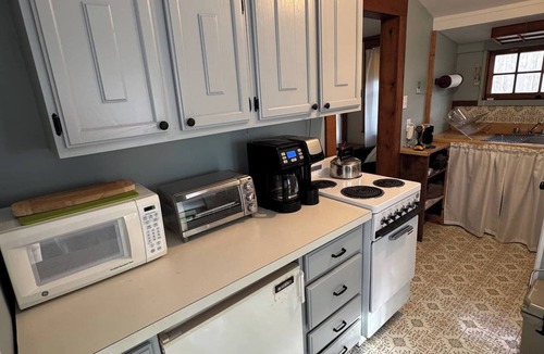 Orleans Cottage | Antique Cottage with King Bed, Kitchen, Bath, Private Yard & Path to Arey's Pond