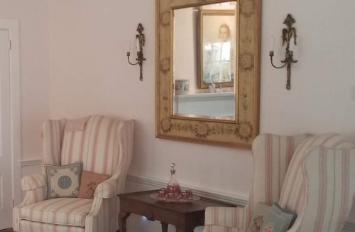 Osterville Cottage | Antique elegance in Osterville