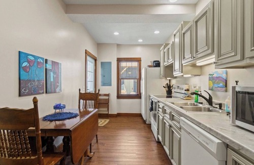West Central Apartment | Apartment Near Parkview Field | Free Parking, Downtown Area