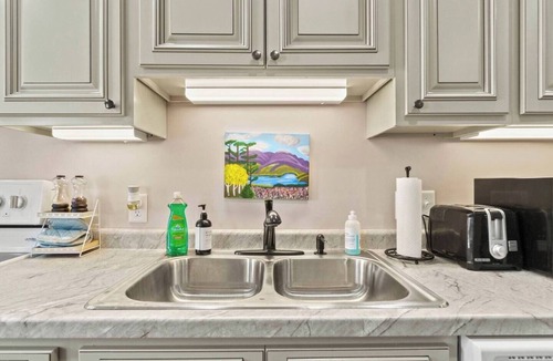 West Central Apartment | Apartment Near Parkview Field | Free Parking, Downtown Area
