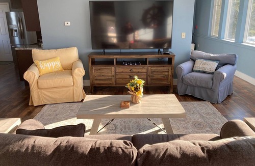 Naples Apartment | Apartment Overlooking Brandy Pond w/Boat Slip