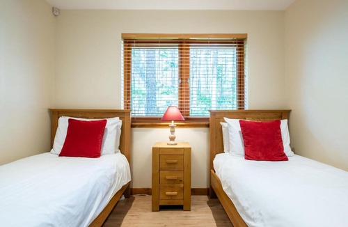 Logie Coldstone Apartment | Apartment Red Squirrel Lodge by Interhome