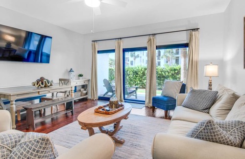 Seagrove Beach Apartment | Apartment ∙ 1 bedroom ∙ 6 guests