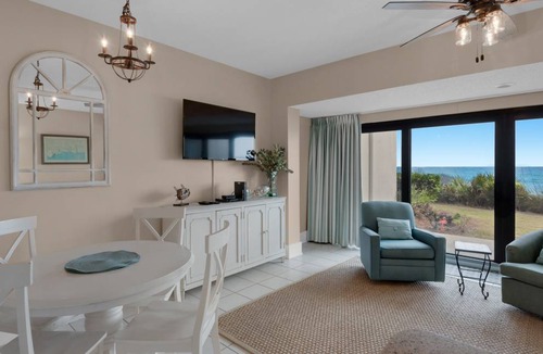 Seagrove Beach Apartment | Apartment ∙ 1 bedroom ∙ 4 guests
