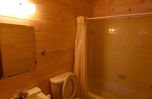 Mackinaw City Hotel | Apple Blossom Boutique