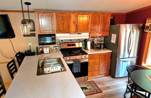 Lyndon Station Cabin | Arbor Lake Getaway 2, just minutes from Wisconsin Dells