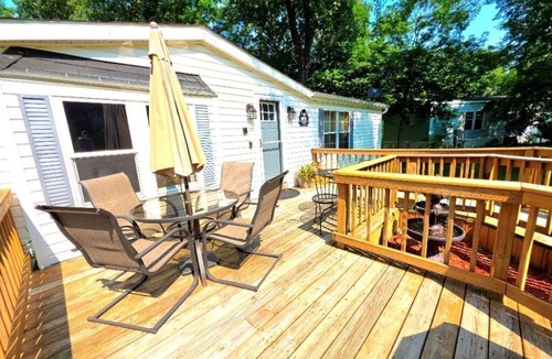 Lyndon Station House | Arbor Lake Getaway, just minutes from Wisconsin Dells