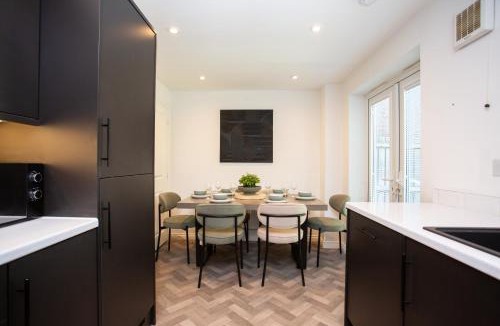 Allensford House | Arkless Grove FREE Parking WiFi