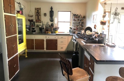 Northville House | Art filled house 3.5 acre. 1 min from beach RP-26-112