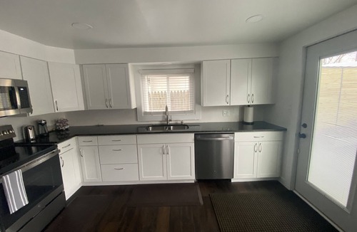 Near Eastside House | Art | Stainless | Hardwood | Granite | Walkable