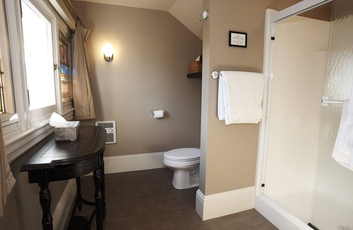 Corey Square Bed & Breakfast | Ash Street Inn