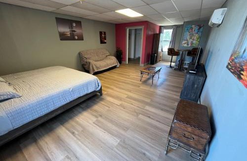 East Las Vegas House | Athens House number 7B
